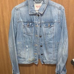 Blue Jean Jacket Size Medium